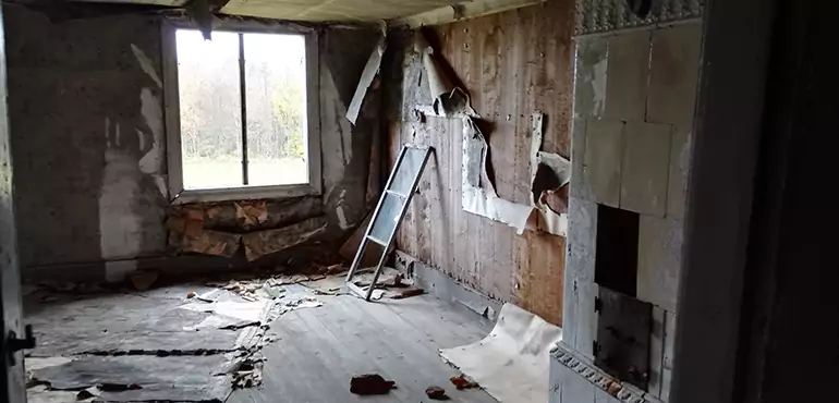 Why Selling a Distressed House Through Traditional Methods Fails in Shreveport